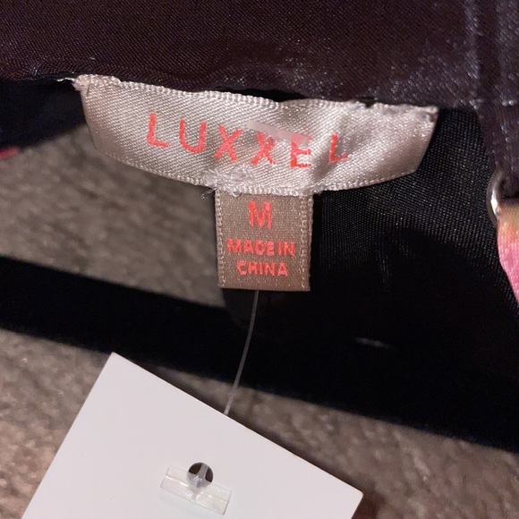 Black floral dress, size medium. - Picture 4 of 7